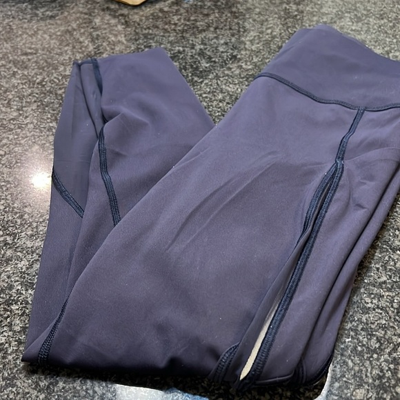 Lululemon high Rise High Definition leggings size 4.WJ110 - Picture 1 of 3